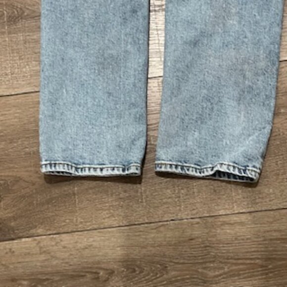 Levi’s 511 Jeans Size 33 X 30 Light Wash Denim Straight Legs - Picture 11 of 11